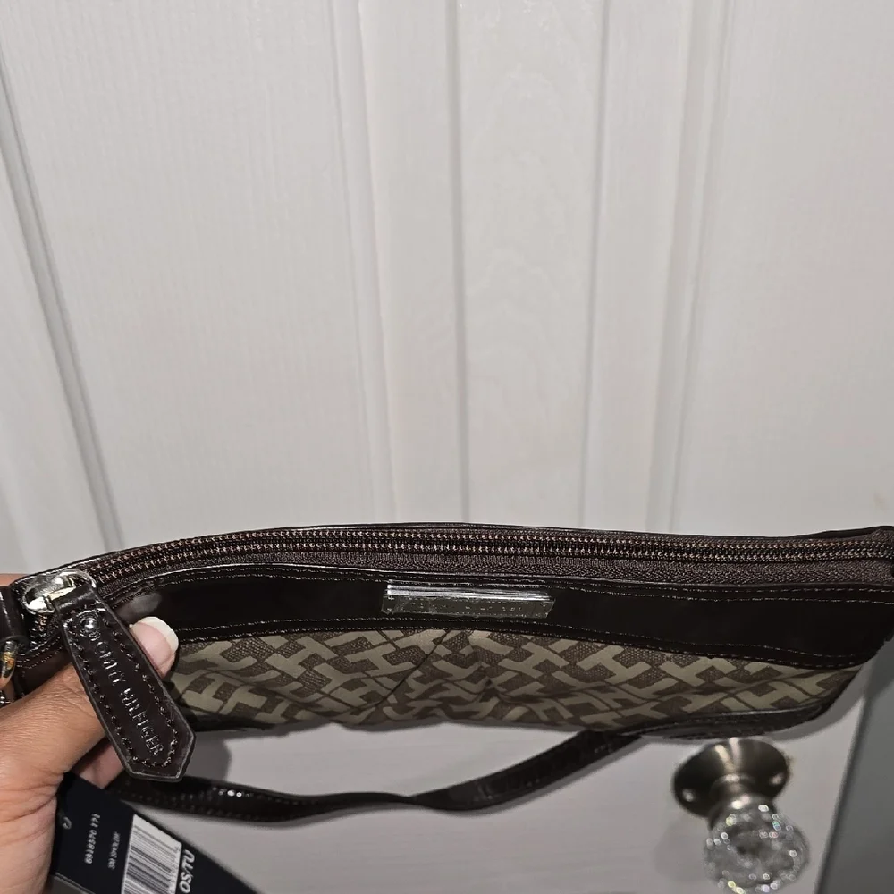 Tommy Hilfiger Brown and Tan Bag - Picture 15 of 16
